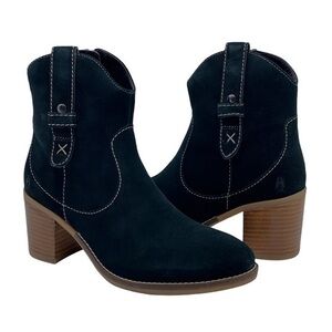 NIB Hush Puppies Hannah Mid Black Suede Booties